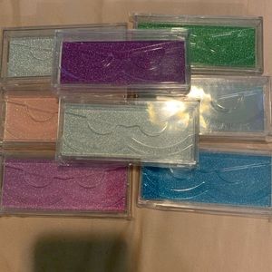 8 Lash cases